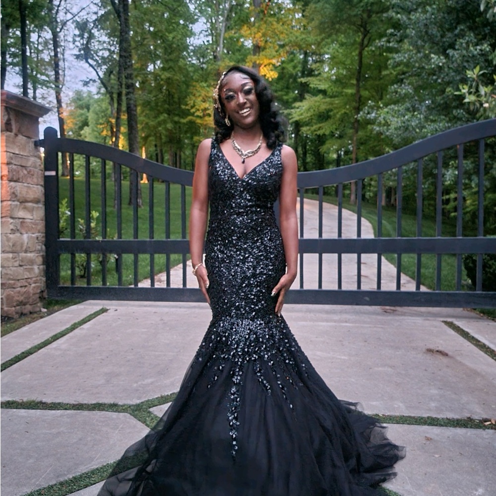Dillards: Black sequence prom dress
Size: Small
Color: Black - Picture 1 of 3